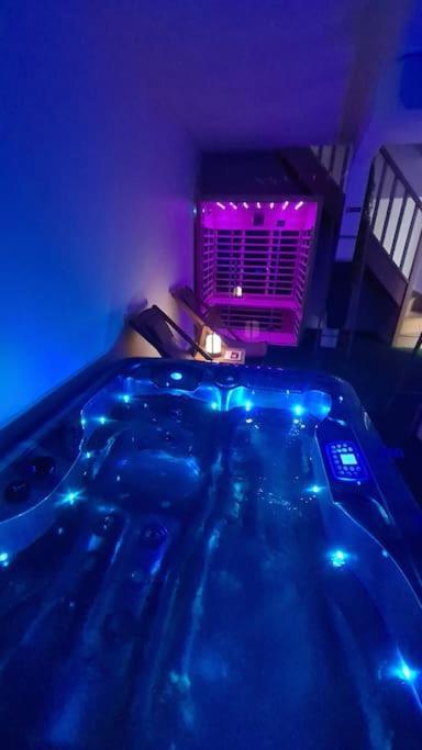 La Casa Cosy Love, Avec Jacuzzi Et Sauna Prives Palau-del-Vidre Ngoại thất bức ảnh